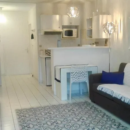 Le Grand Large Studio/cabine Sur Crique Apartment *